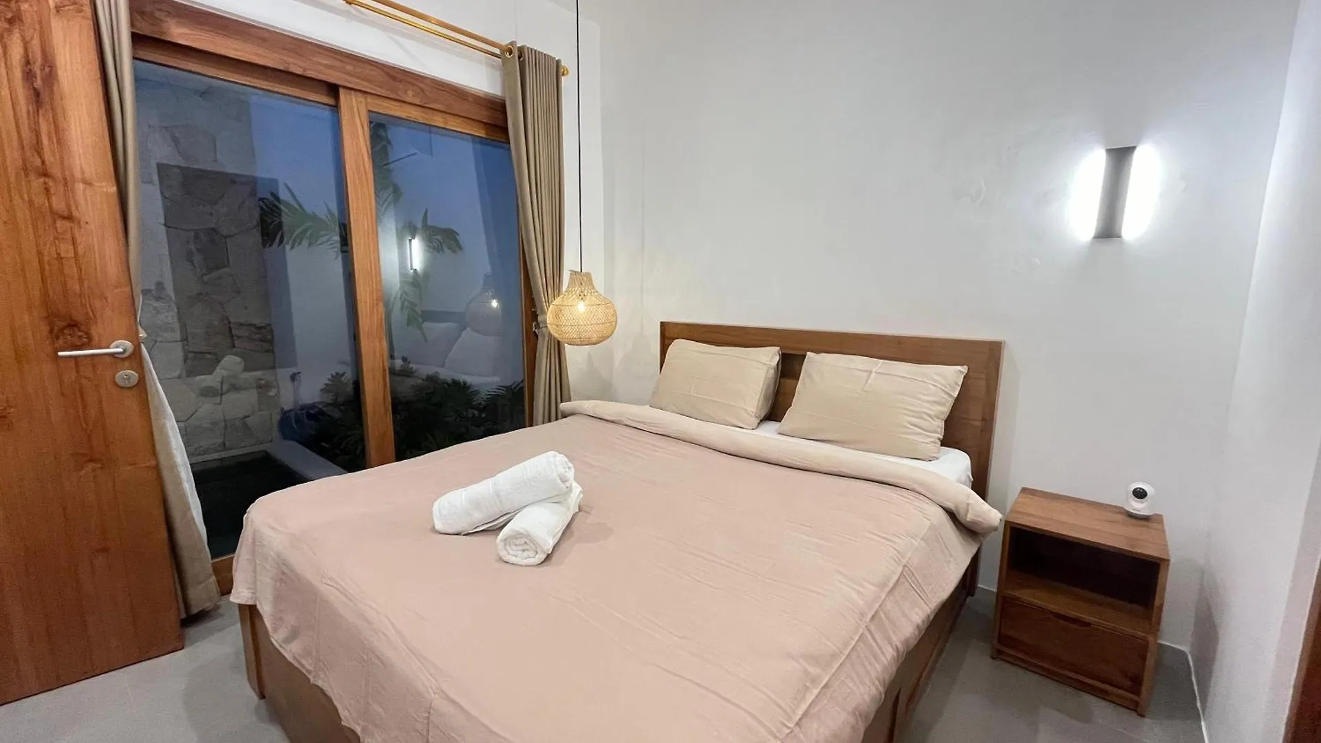Della Rossa Villa Seminyak